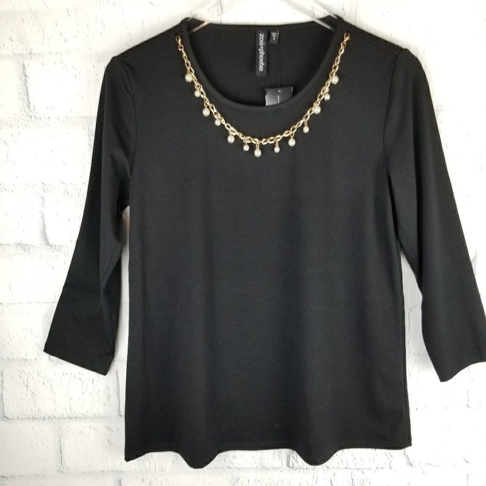 NWT. ZOE and PHOEBE Necklace Knit Top. Size S.